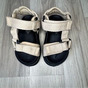 GAP Kids Cream and Black Sandals